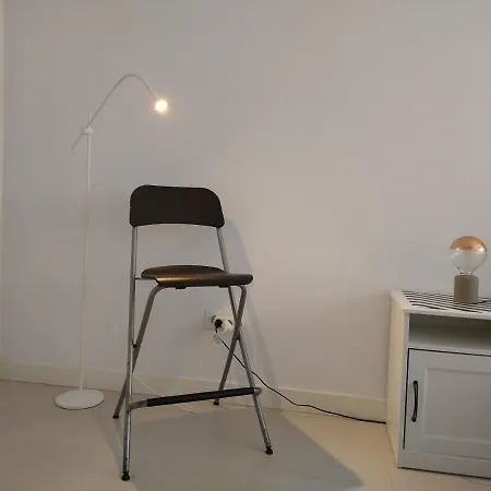 Luminoso Y Moderno Estudio Plaza Andalucia Апартаменты